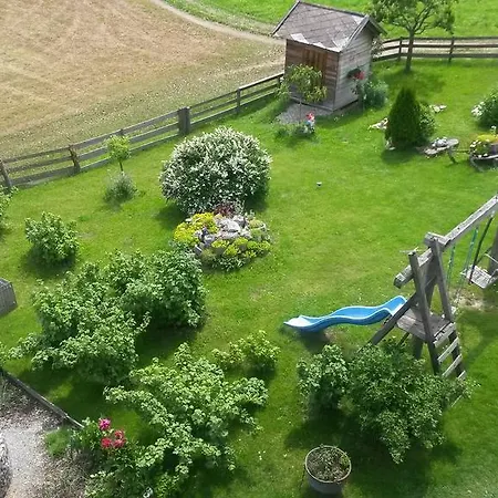 Lassacher Biobauernhof Lantgård *